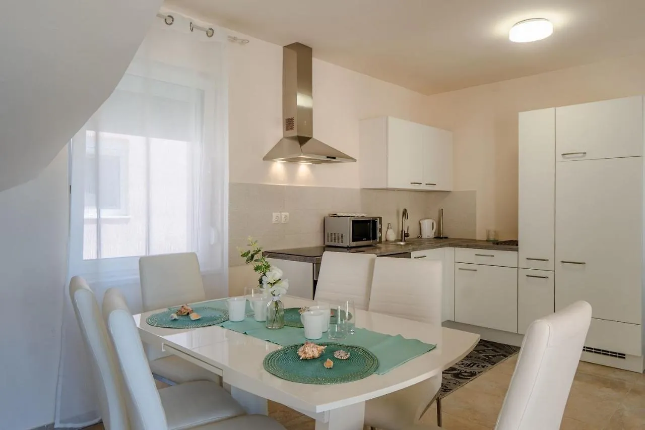 Apartments Sum Mora Vir Croatia