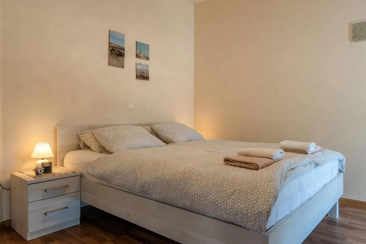 Apartments Sum Mora Vir