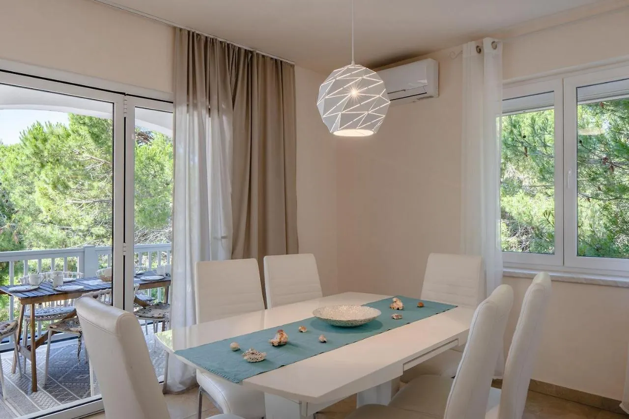 Apartments Sum Mora Vir Croatia