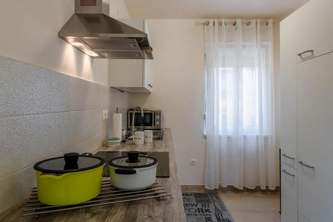 Apartments Sum Mora Vir