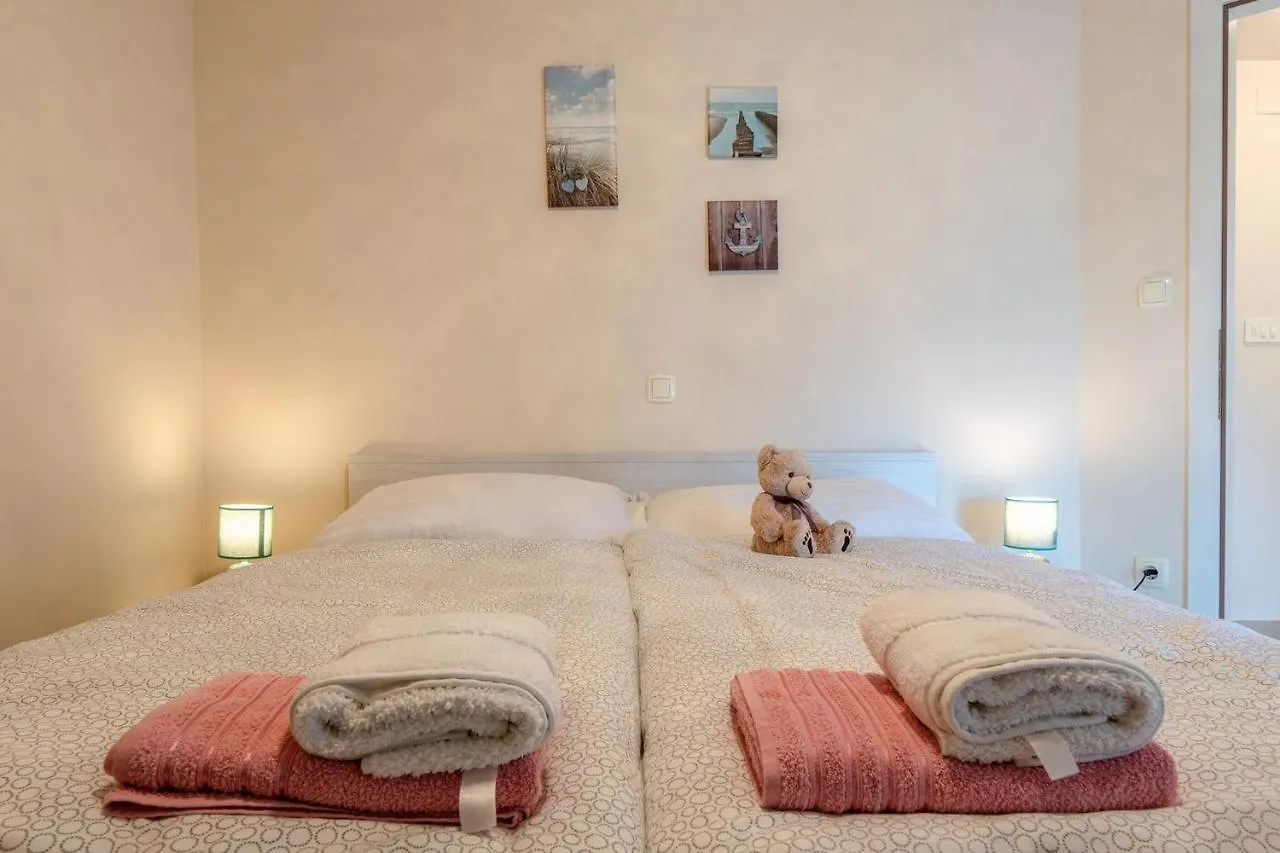 Apartments Sum Mora Vir Croatia