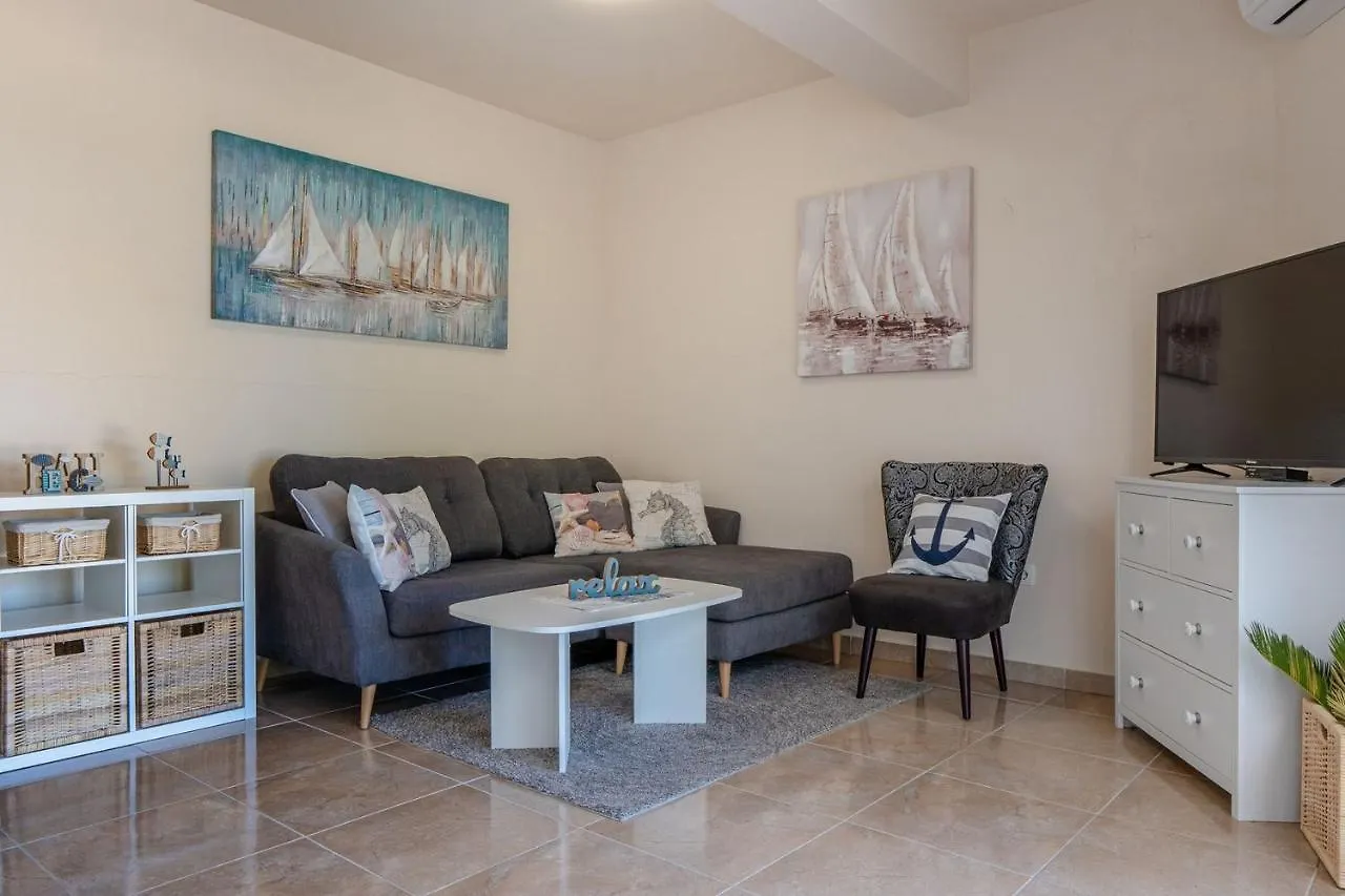 Apartments Sum Mora Vir