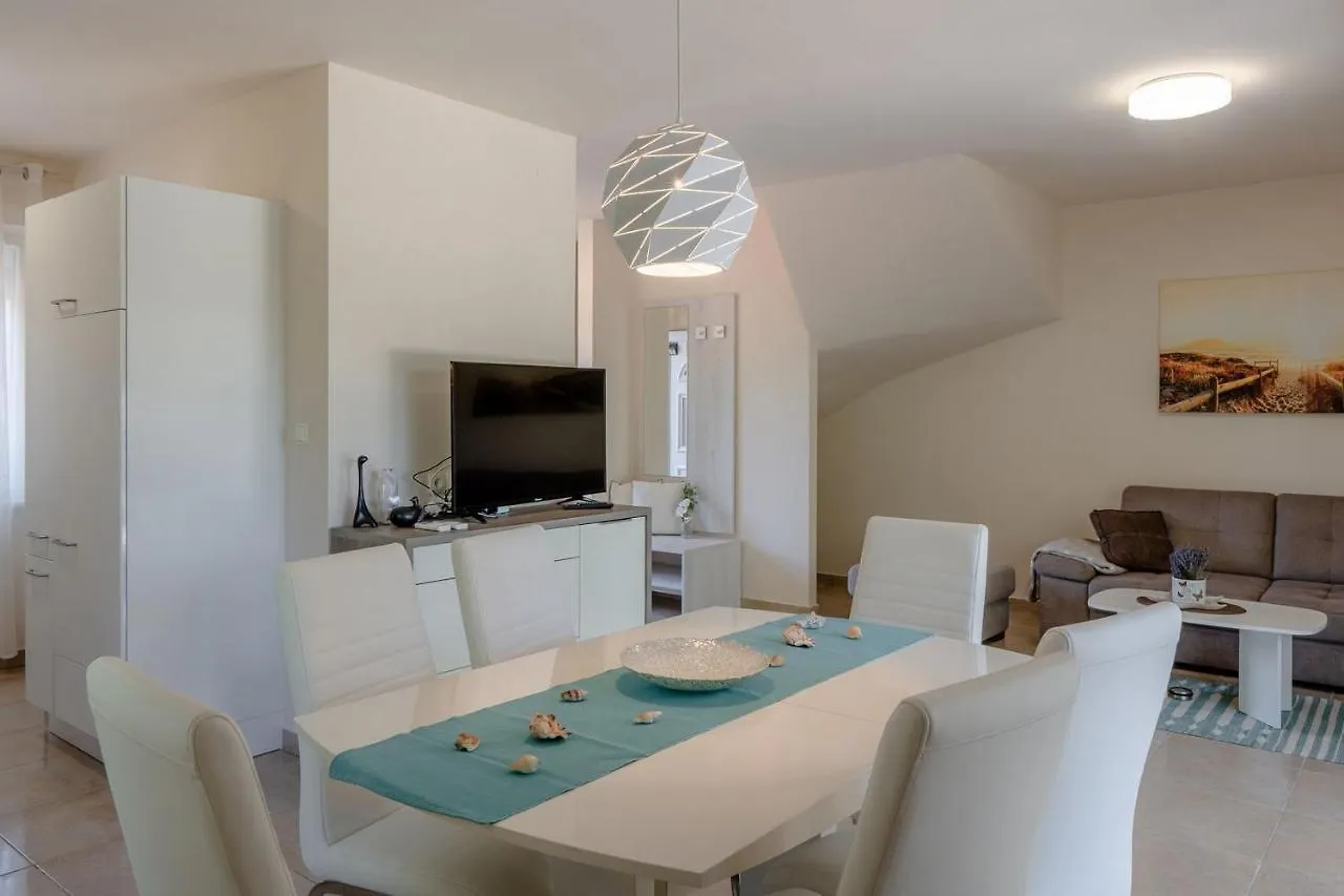 Apartments Sum Mora Vir Croatia