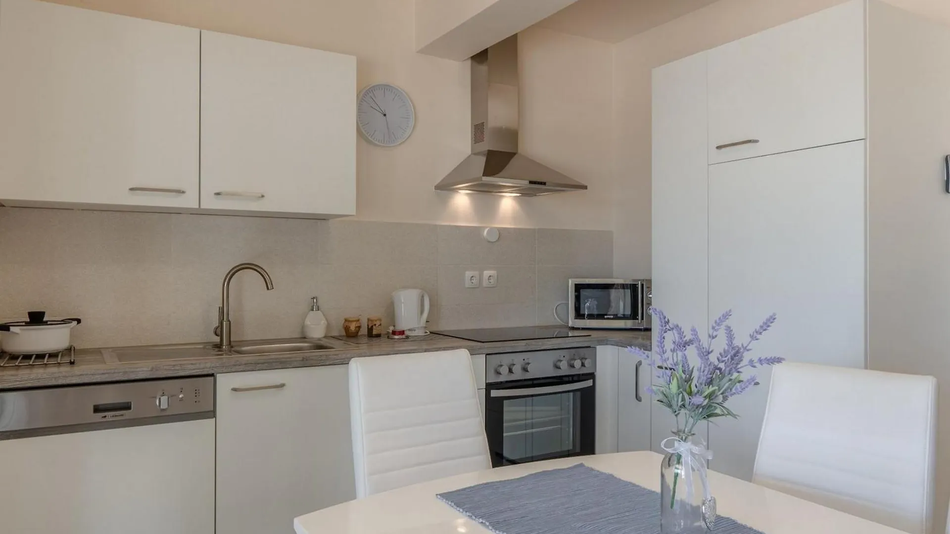Apartments Sum Mora Vir