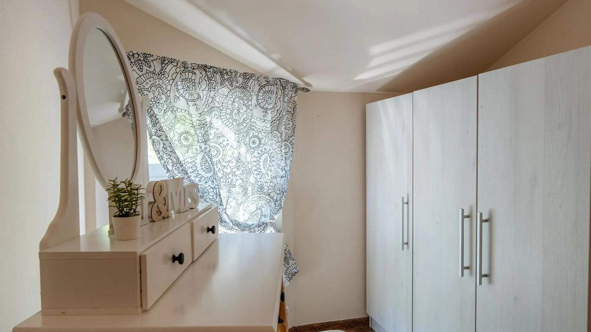 Apartments Sum Mora Vir
