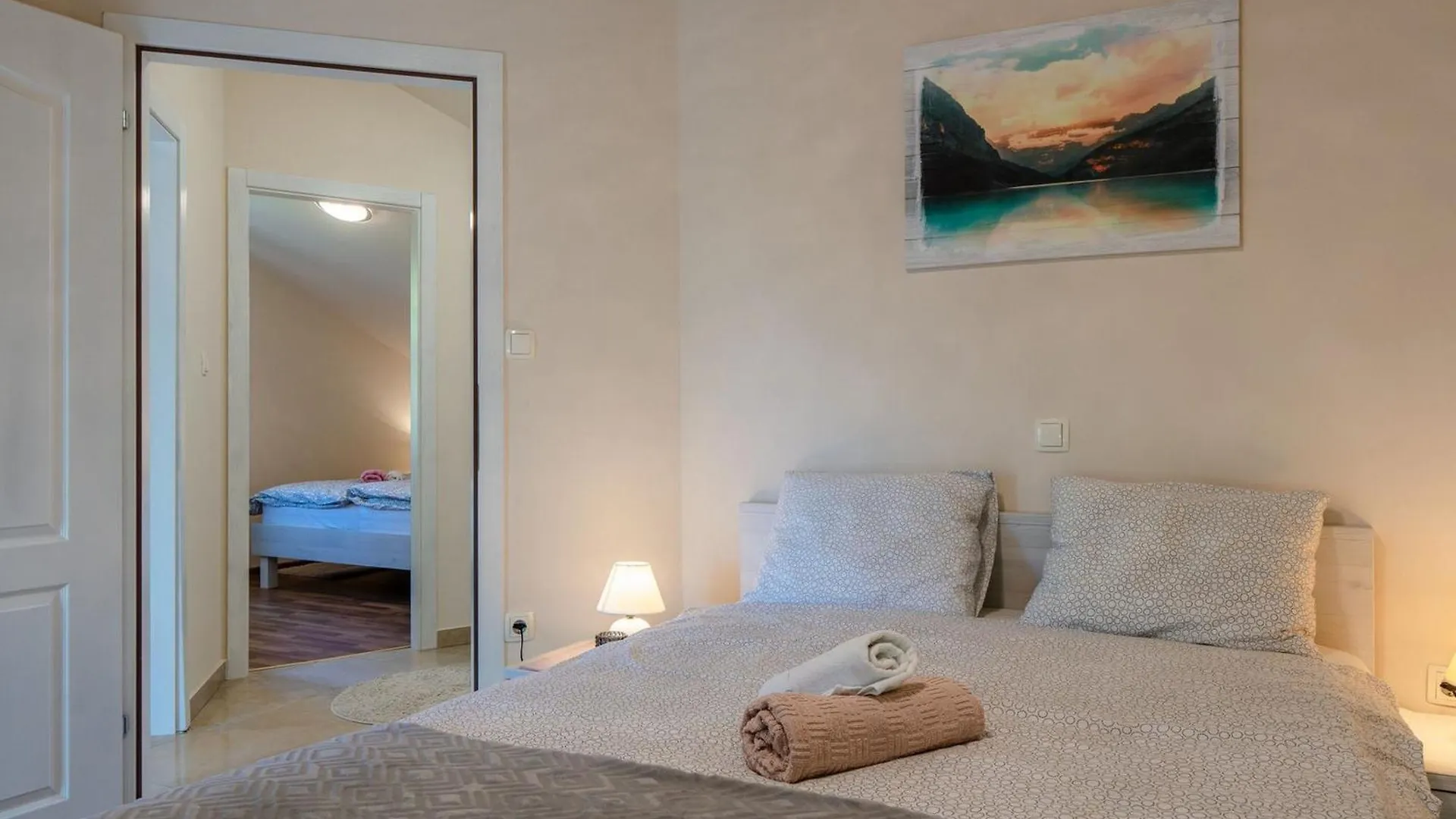 Apartments Sum Mora Vir