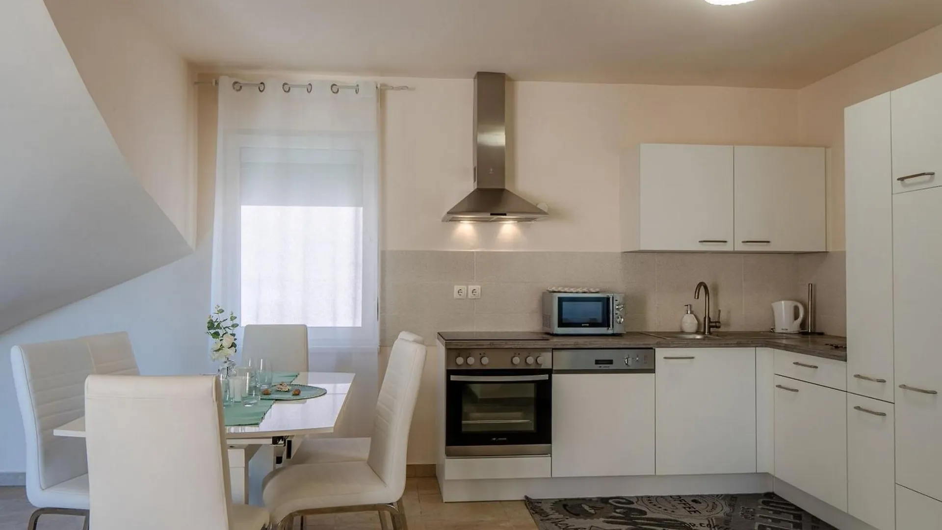 Apartments Sum Mora Vir