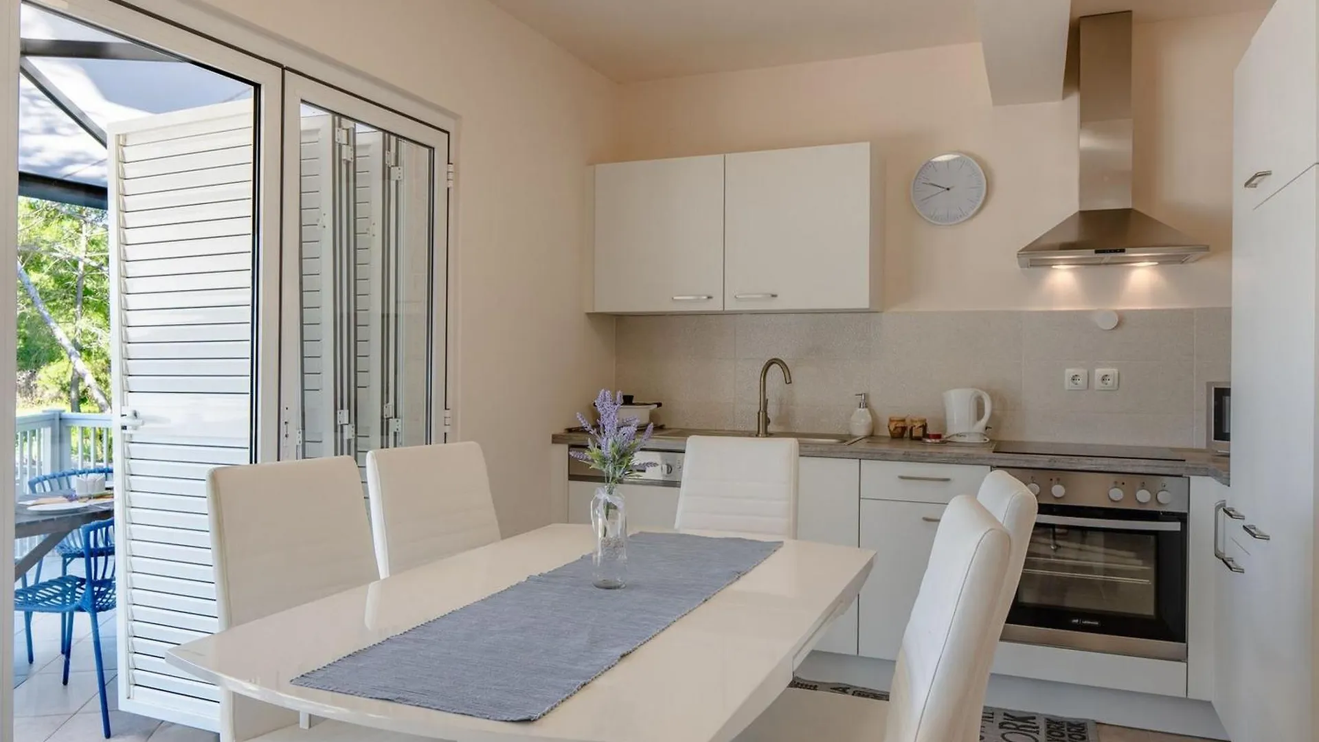 Apartments Sum Mora Vir